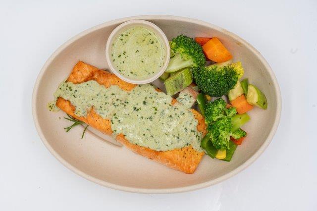 Salmon with Creamy Pesto Sauce (Keto)